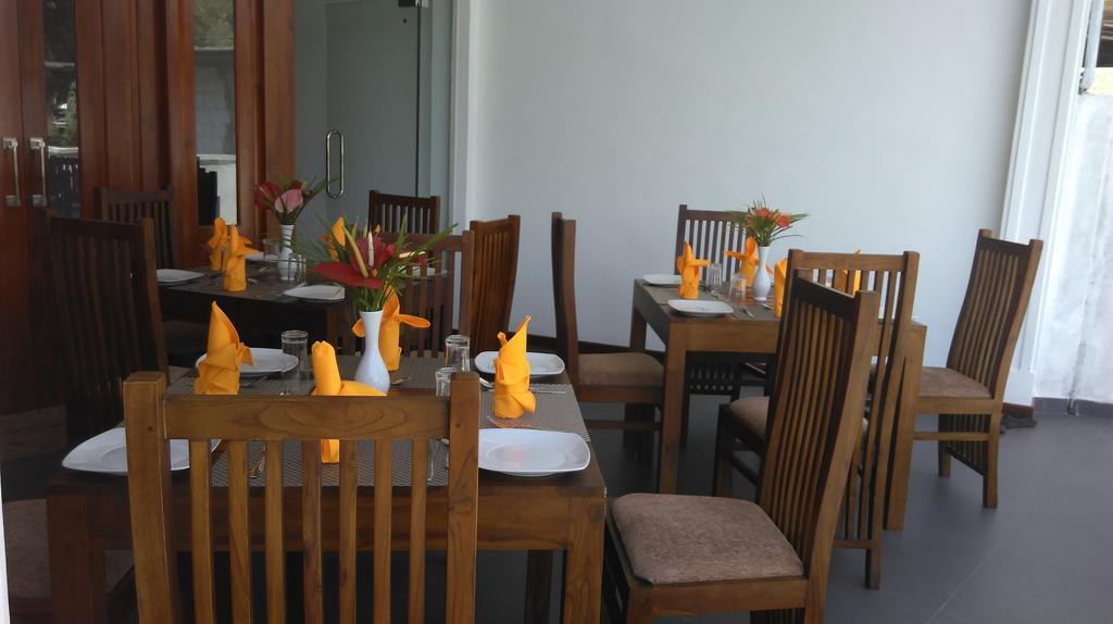 Vin Roma Inn Kandy Exterior photo